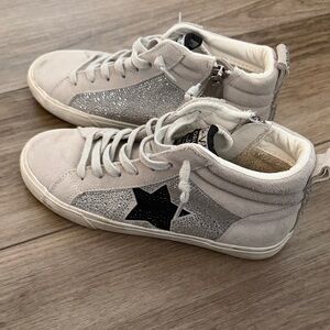 Vintage Havana Gray and Black Star Sneakers